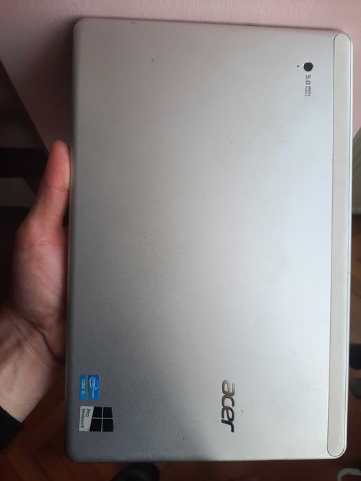 Acer Iconia W700P cu i5 si ssd