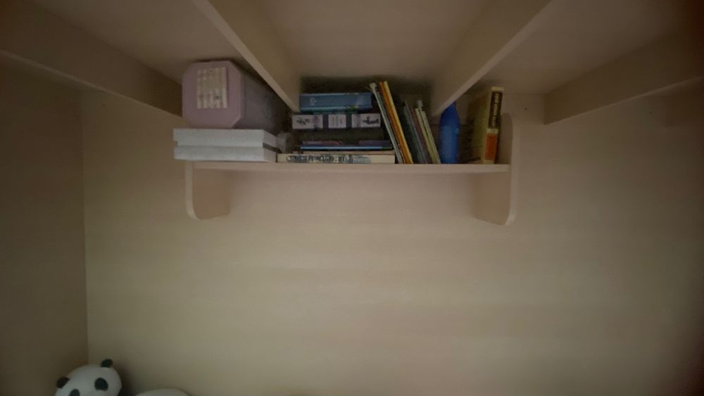 Кровать двухъярусная.