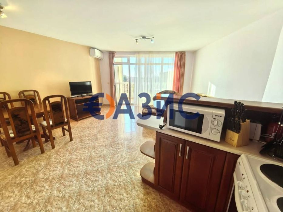 Продава се Двустаен апартамент в Свети Влас - 64 кв.м за 1485 €/кв.м - Снимка #11
