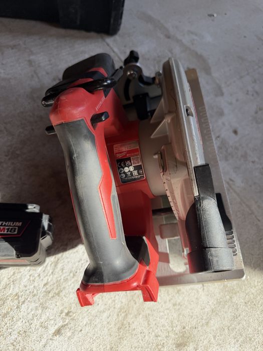 Milwaukee M18BLCS66 безчетков циркуляр