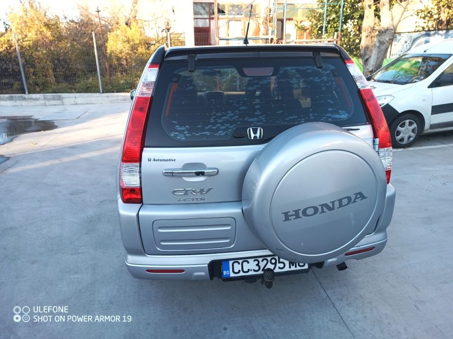 Продавам Honda CR-V