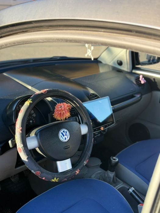 VOLKSWAGEN New Beetle 2001 — imagine 4