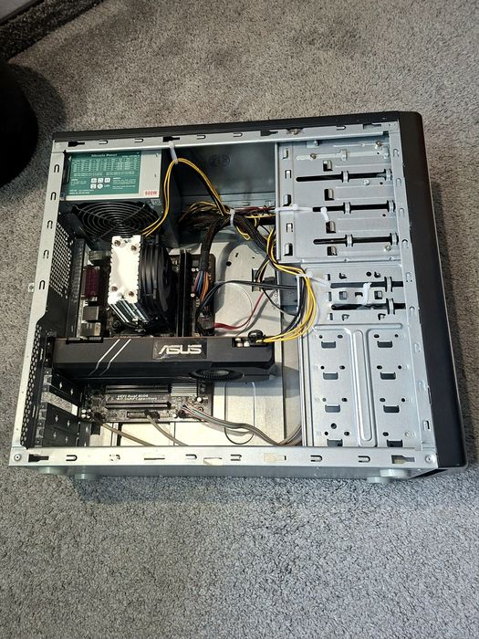 Компютър за леки игри и офис