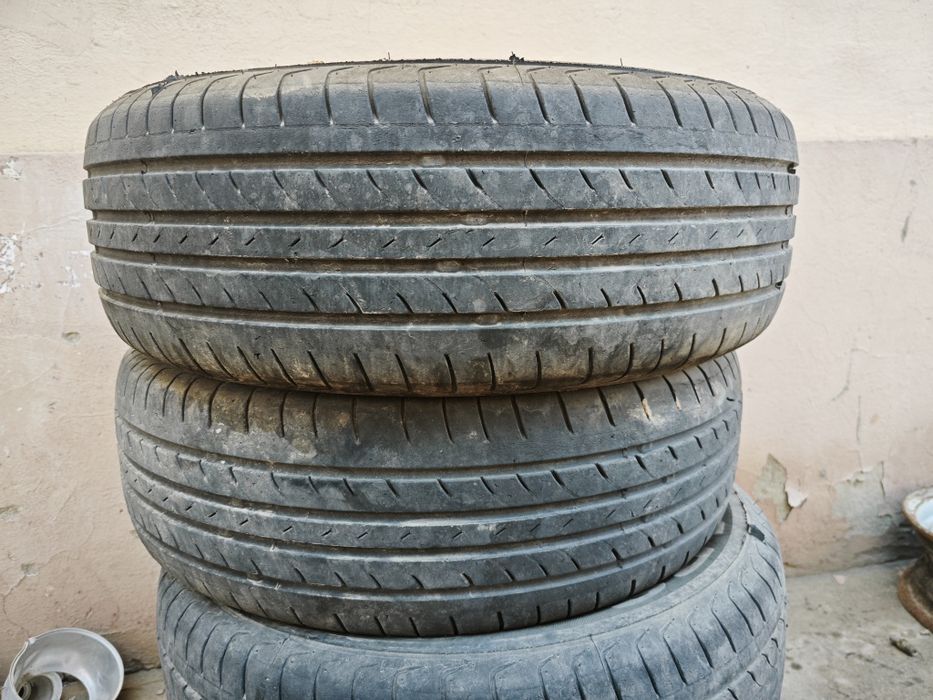 Диски литые легкосплавные с шинами от автомобиля R13