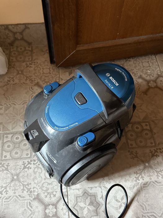 Пылесос Bosh Serie 2