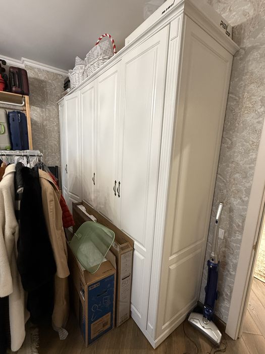 Продам кровать и шкаф , матрас