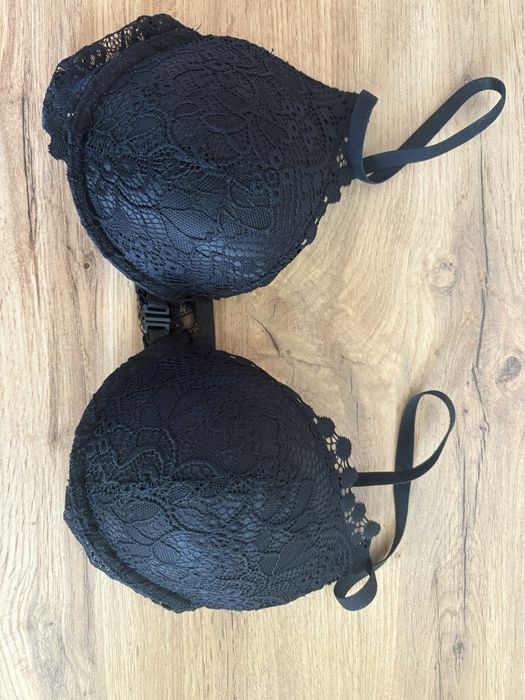 Сутиен 80/С с предно закопчаване