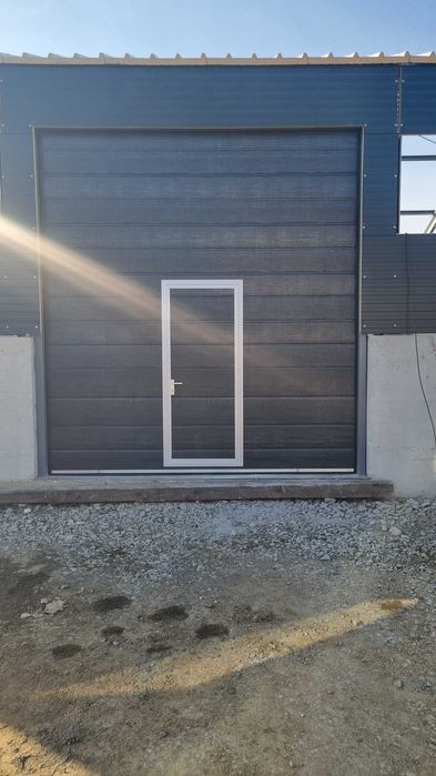 Uși De Garaj automate