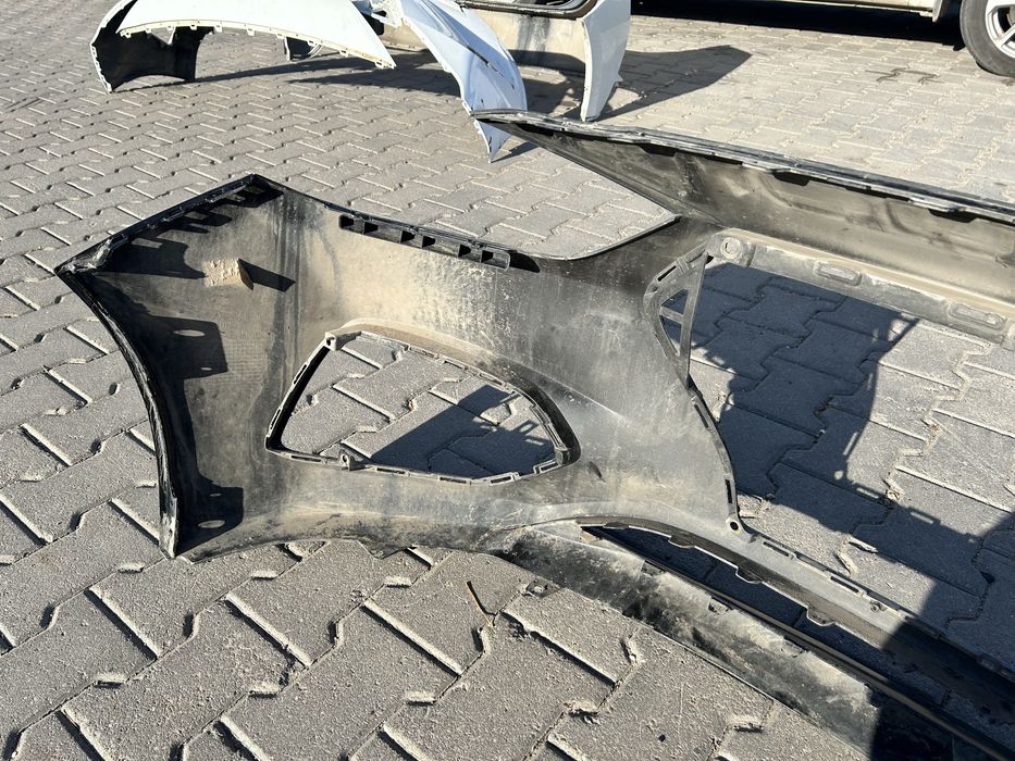 Продам передний бампер hyundai accent