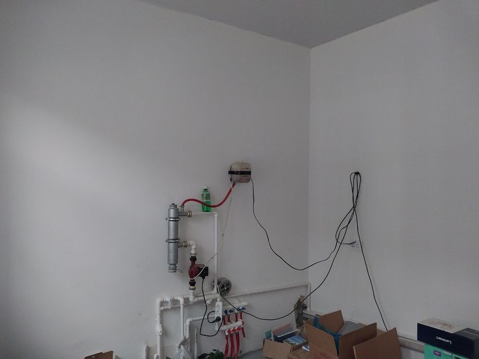 Назарбек,,Токзор махалласида поезд йулига етмастан янги уй сотилади