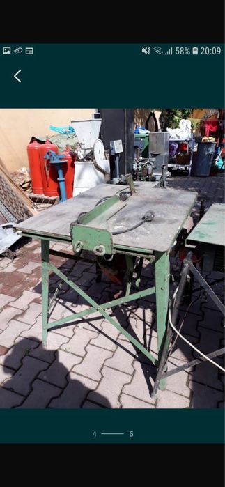 Masa circular cu motor la 220v pret.820 lei.