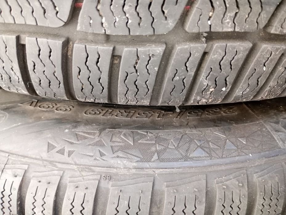 4 anvelope iarna nexen 235/45/19 7,5mm profil dot 2022