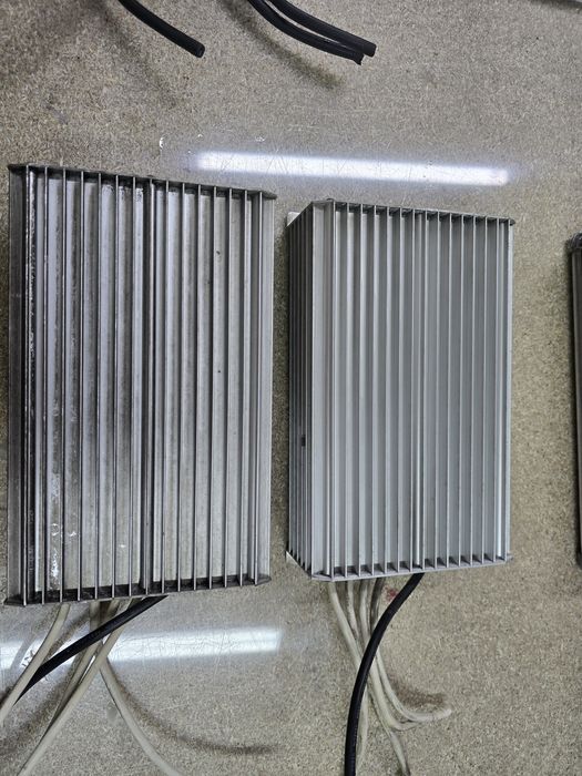 Продам блок питания 12 и 5 вольт