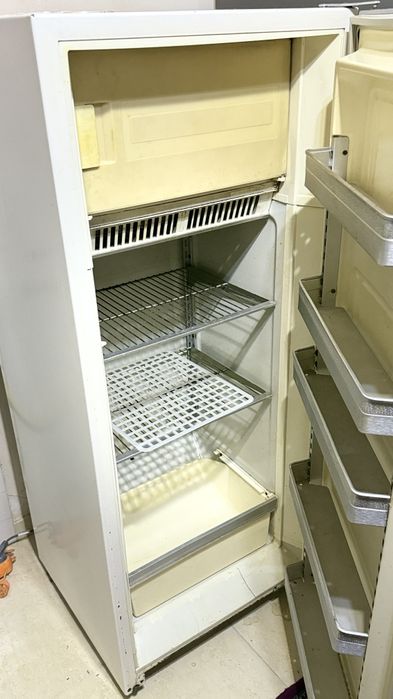 Xaladilnik sotiladi Zil