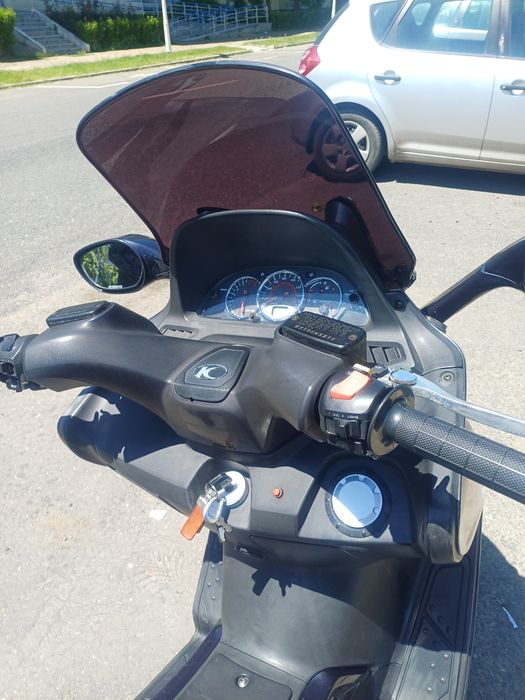 Scuter kymco 250cm cubi
