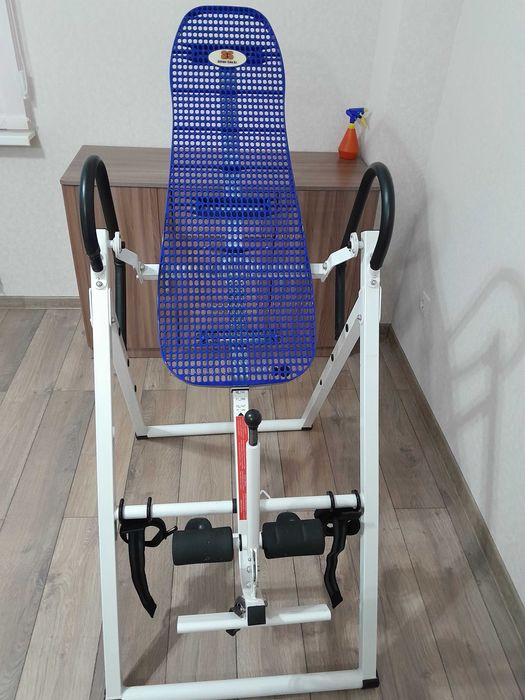 Продам инверсионный стол б/у , рост от 147 см до 200 см