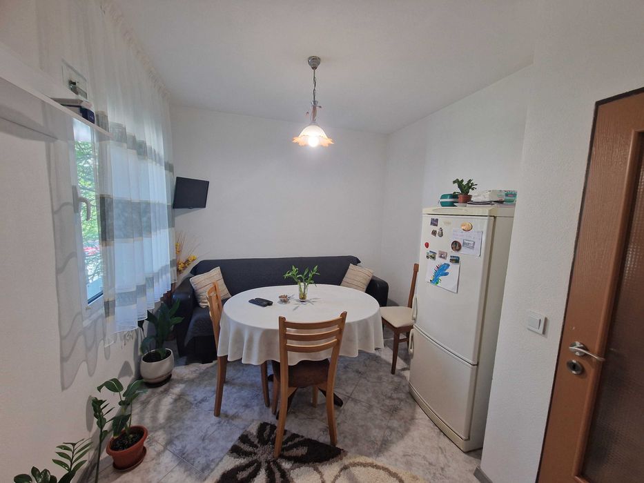 Продава се Тристаен апартамент в Благоевград, Освобождение - 76 кв.м за 948 €/кв.м - Снимка #2