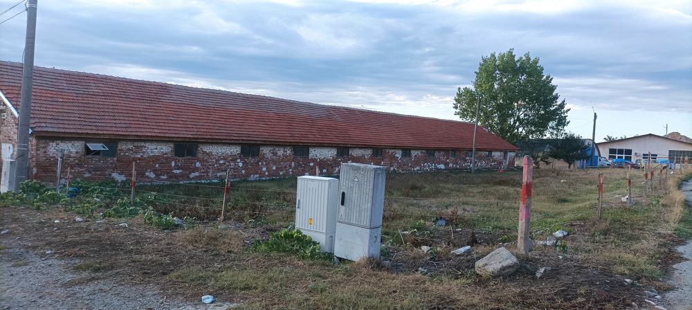 Продава се Промишлена сграда в с. Кирилово, Област Ямбол - 3592 кв.м за 17 €/кв.м - Снимка #4