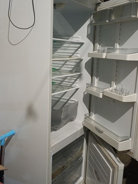 Продам холодильник