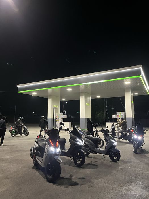 Продам Benelli макси-скутер.