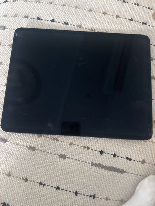 Продаю ipad pro 12 inch