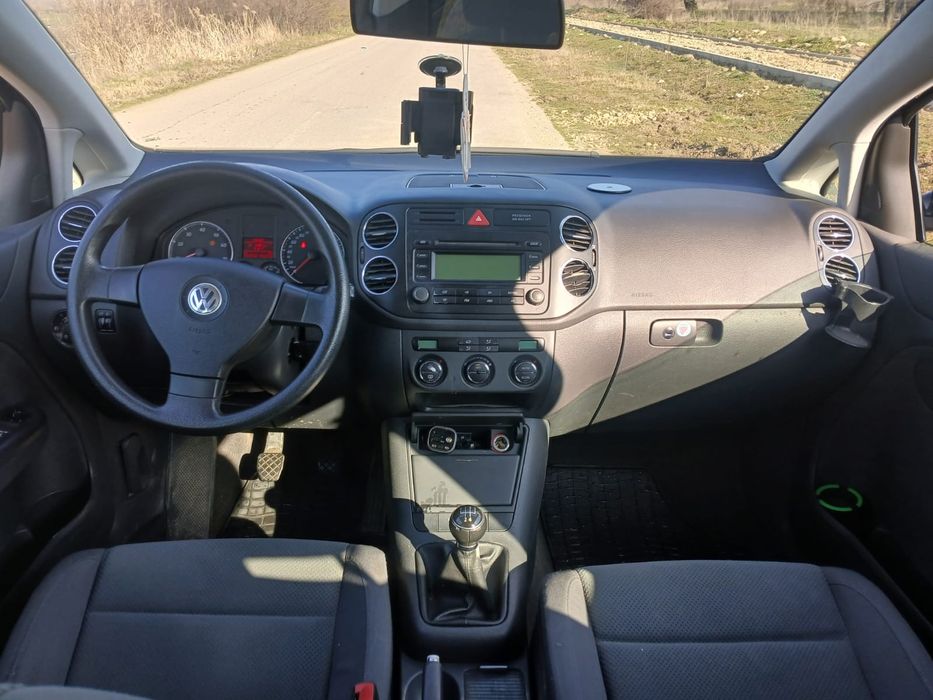 Vând WV GOLF 5 PLUS  Înmatriculat RO