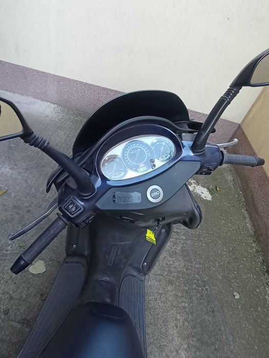 Априлия Леонардо 250