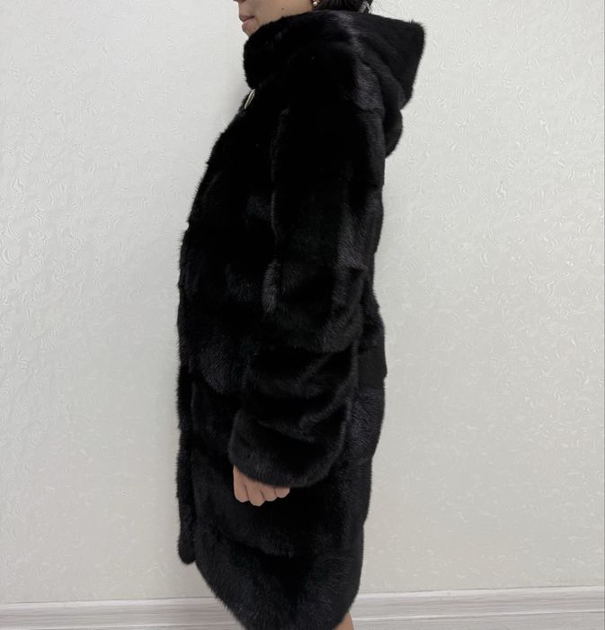 Поодам Норковую шубу