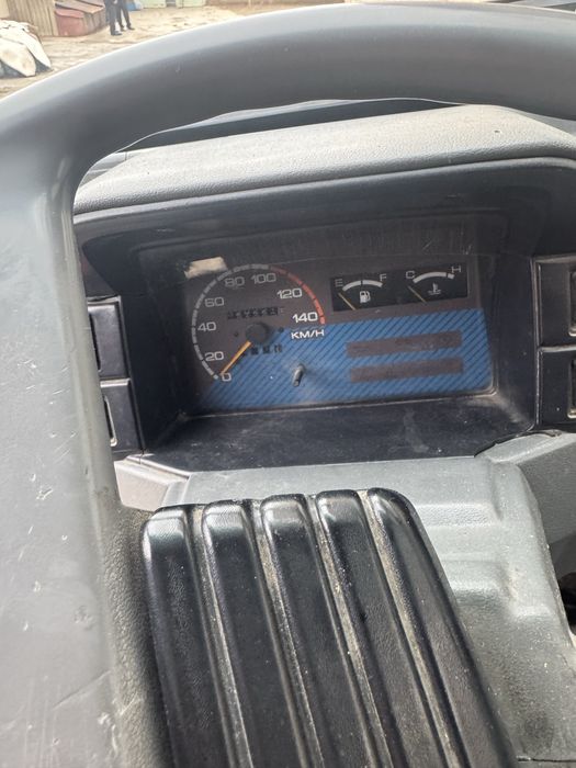 Damas sotiladi gaz yoq benzida yurgan