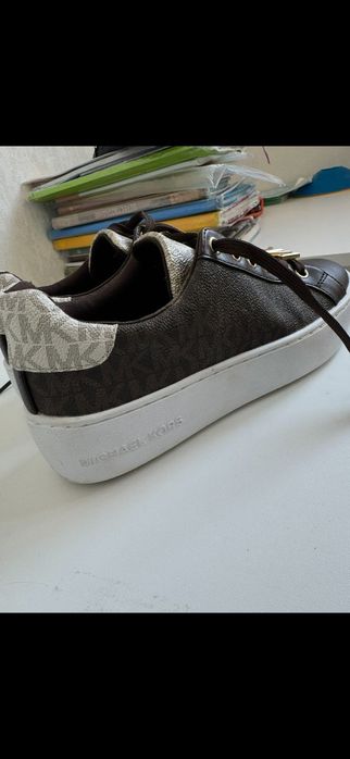 Продам кеды Майкл Корс