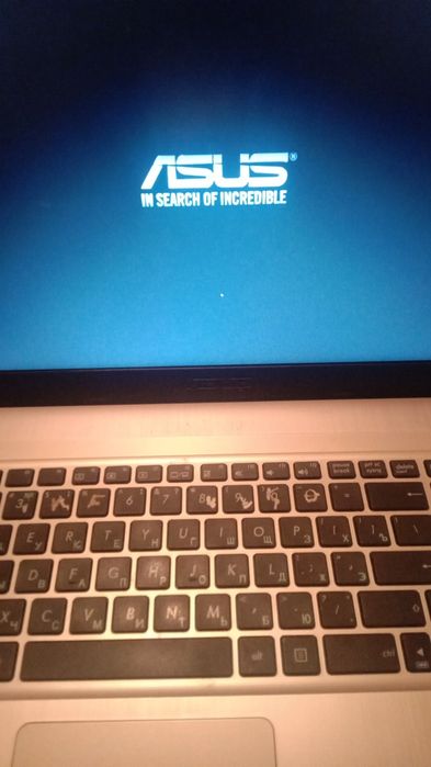 Мощный ноудбук. Б./ У .