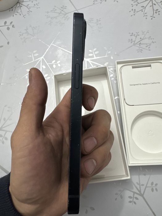 Айфон 13 темно синий