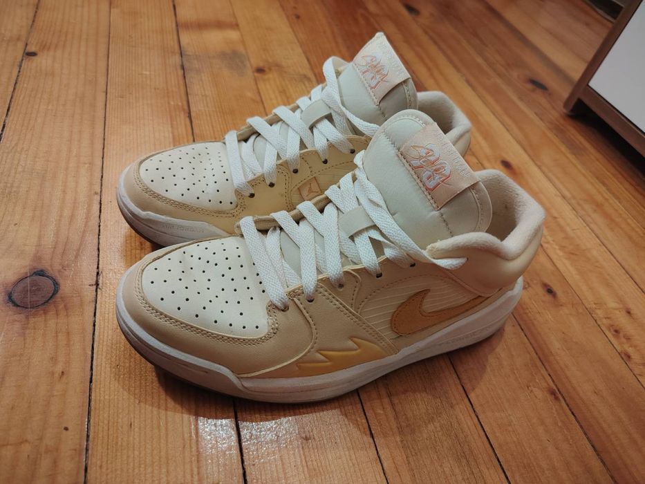 Маратонки Nike 38