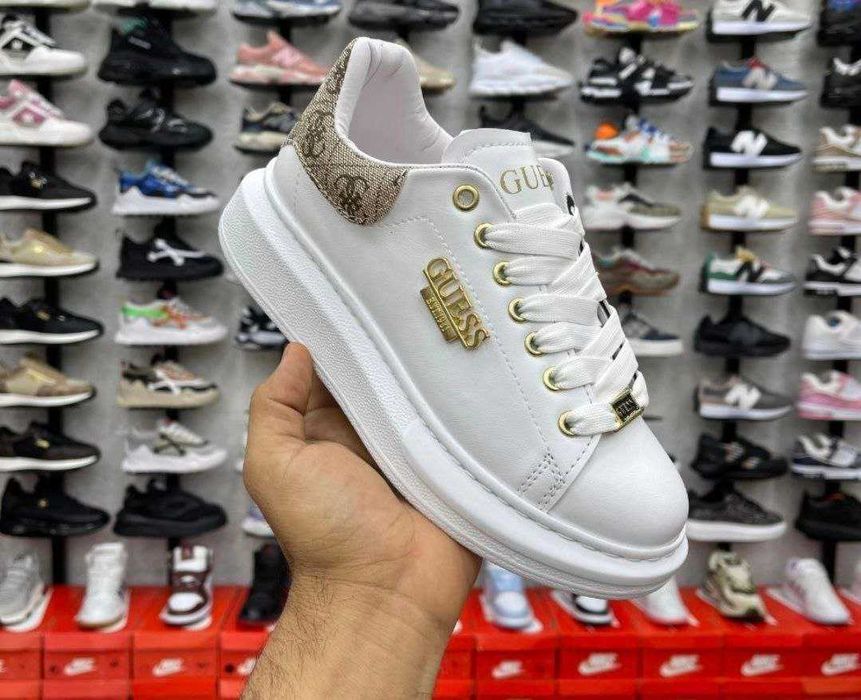 Adidași dama Guess 36-40