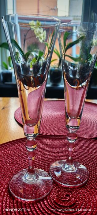 Чаши за шампанско