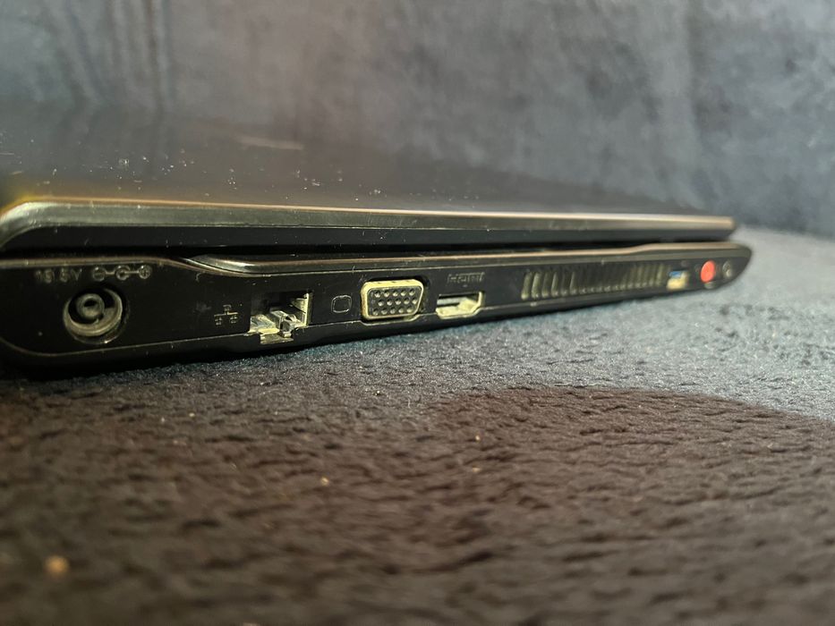 Продавам Sony Vaio