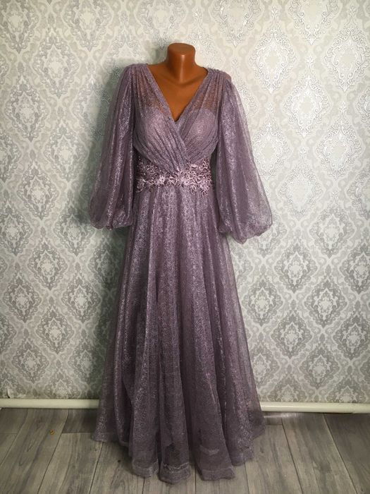 Платье вечернее шикарное