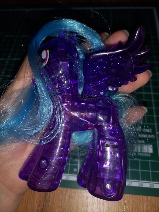 Продам пони не ориг