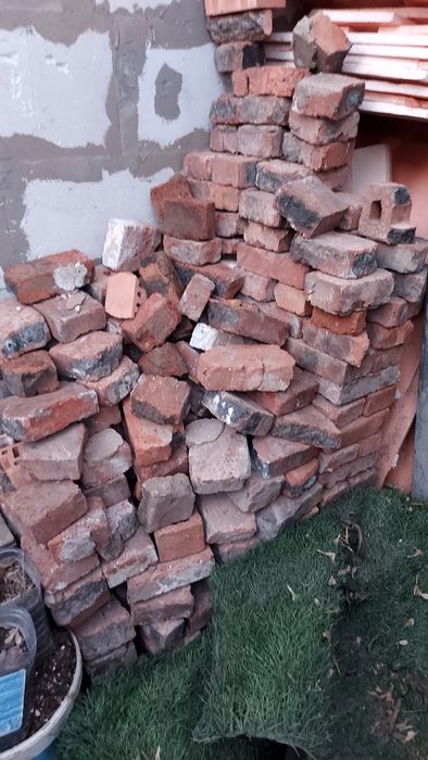 Кирпичи продам !