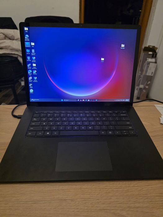 Laptop Microsoft Surface 3  , i7 , 1 TB , 32 GB Ram