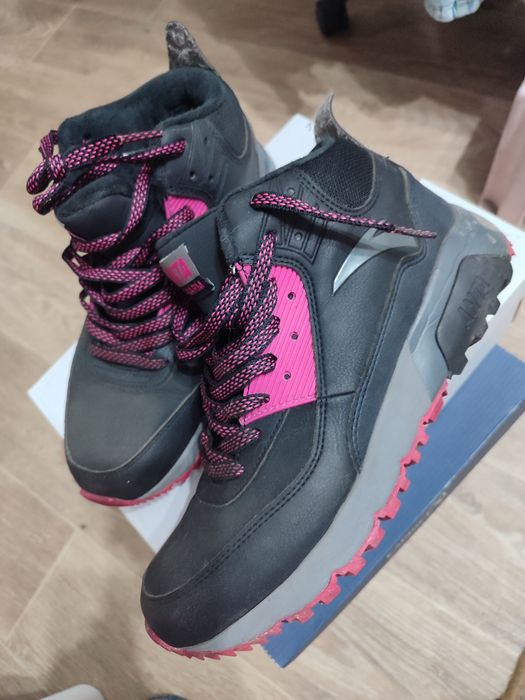 Продам крассовки зимние