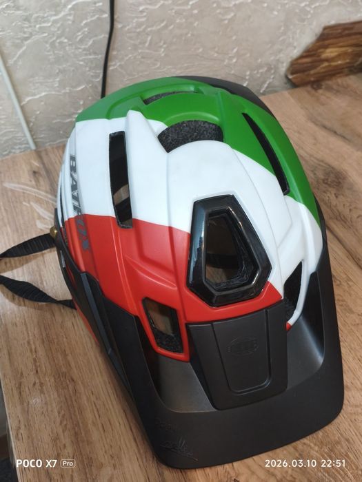 Продам велосипедный шлем новый