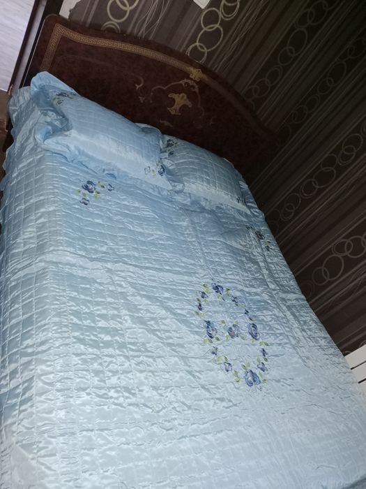 Гарнитур сатылады 100000