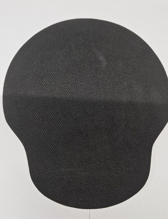 Mouse pad cu suport pentru incheietura mainii