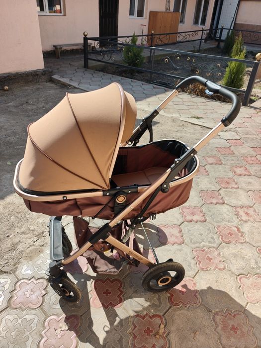 Продам коляску трансформер очень хорошым состояний новый