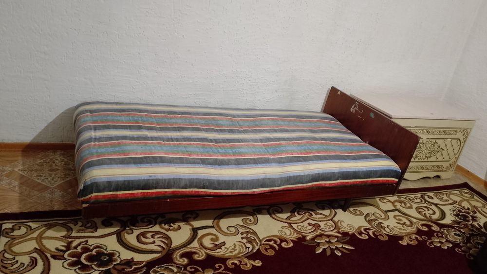 Спальный гарнитур