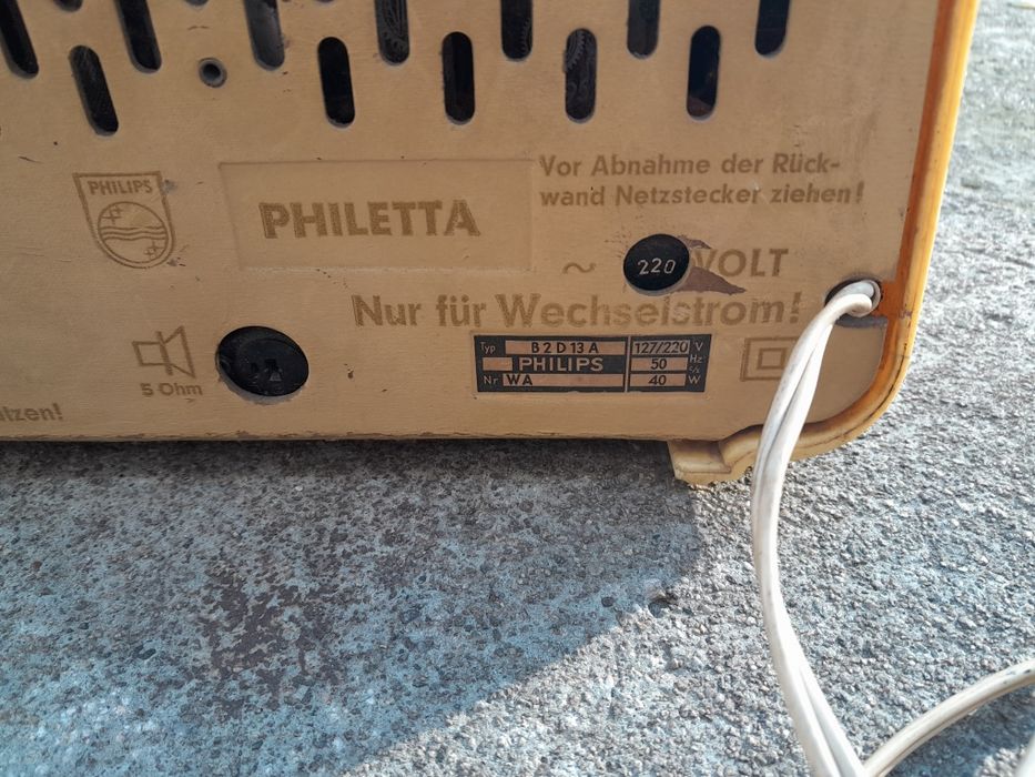 Старо радио Philips Philetta B2D13A 60-те години