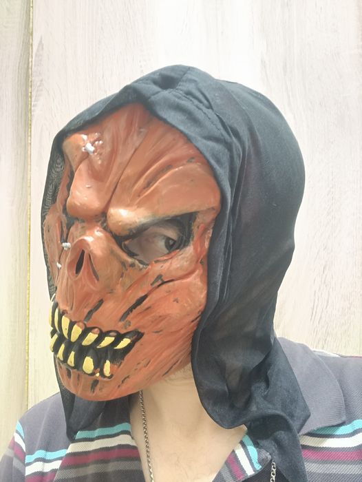 На новый год маска