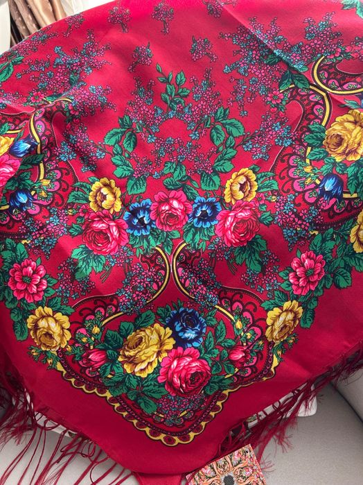 Чисто нов  вълнен руски шал