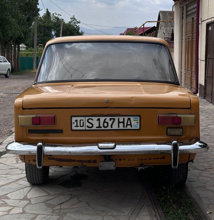 Vaz 2101 sotiladi
